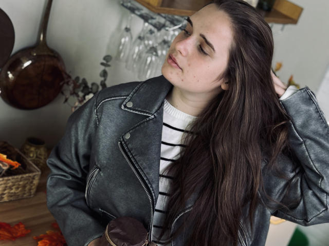 CarolineHott69 - 라이브 포르노 &amp; 섹스 캠 - 22609821