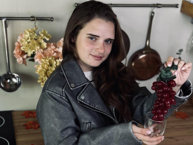 CarolineHott69 - Live porn &amp; sex cam - 22609837