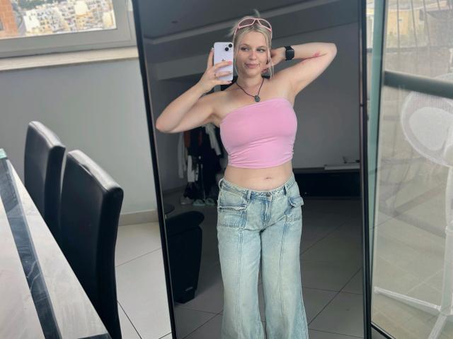 Emilynoir-hot - Live porn &amp; sex cam - 22611409