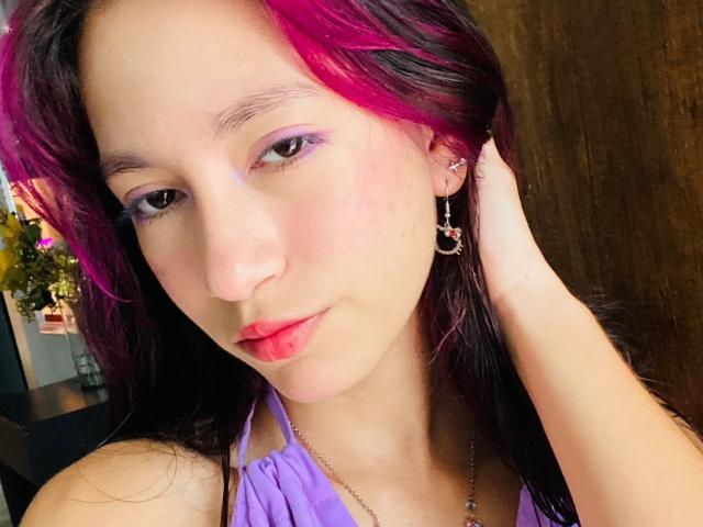 LilyThea - Live sex cam - 22611525