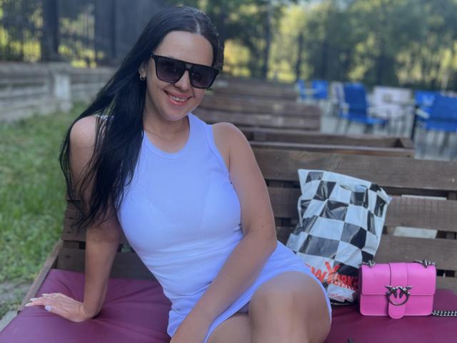 FinessiaLovely - Live porn &amp; sex cam - 22612281