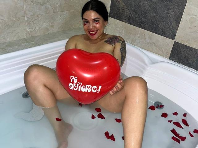 AndreaBusty - сексуальная веб-камера в реальном времени - 22612473