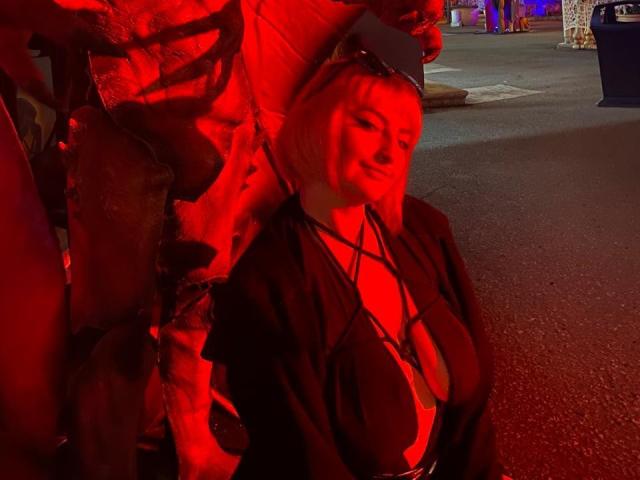 CocoVolkova - Live porn &amp; sex cam - 22612637