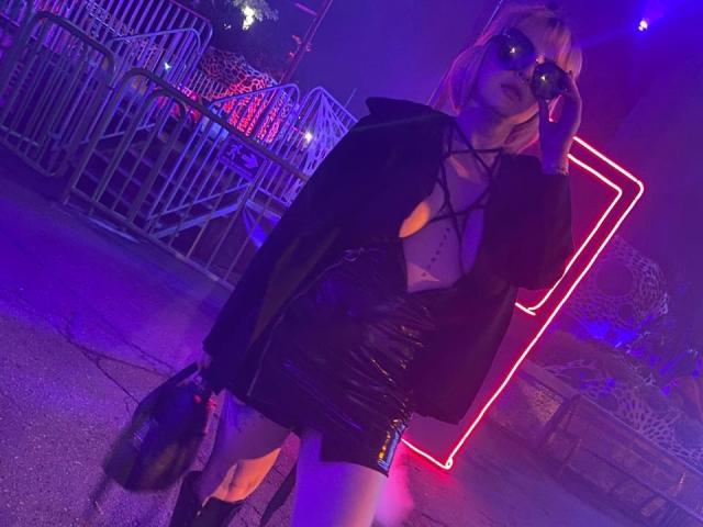 CocoVolkova - Live porn &amp; sex cam - 22612653