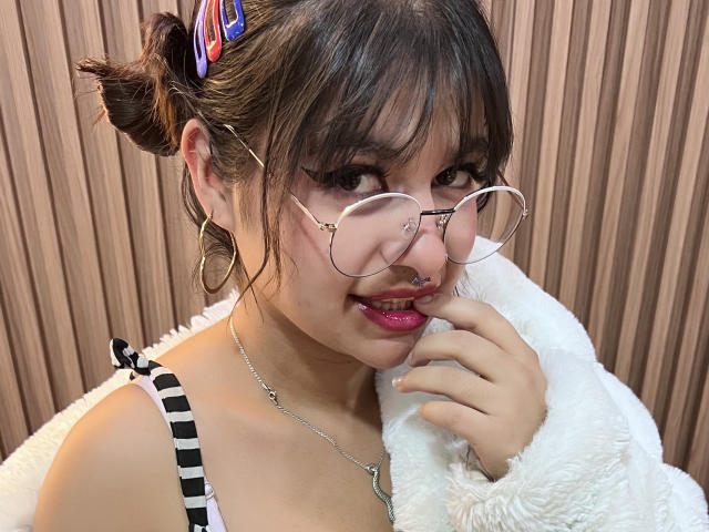 LaraAhB - Live porn &amp; sex cam - 22612953