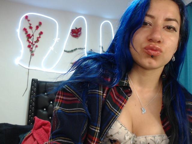 DanielleHoles - Live porn &amp; sex cam - 22613733