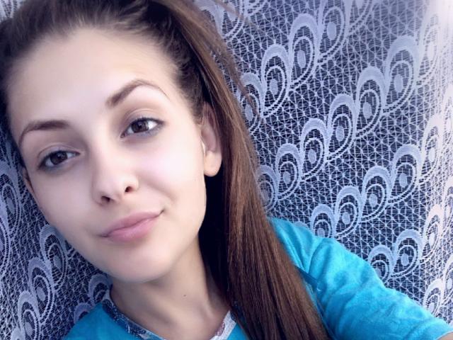 ElsaFontain - Live porn &amp; sex cam - 22617349