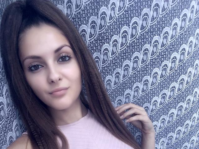 ElsaFontain - Live porn &amp; sex cam - 22617361