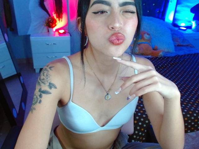 AntonellaLayton - Live porn &amp; sex cam - 22619649