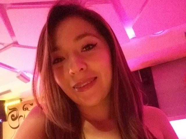 TaniaSanders - Live sex cam - 22620833