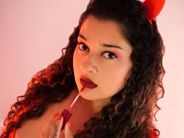 NataliaRoa - сексуальная веб-камера в реальном времени - 22621113