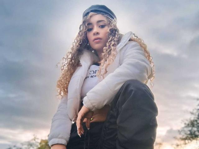 KylieJen - Live porn &amp; sex cam - 22627781