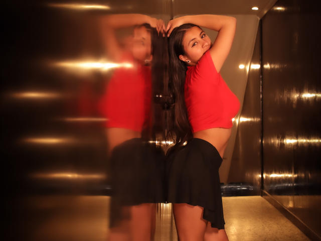 CamilleOlsen - Élő pornó és szexkamera - 22630257