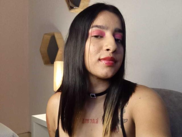 ErikaSweetX - Live sex cam - 22630697