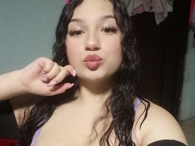 AnniiePeach - Live porn &amp; sex cam - 22631345