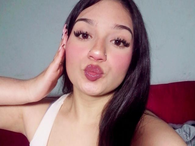 AnniiePeach - Live porn &amp; sex cam - 22631349