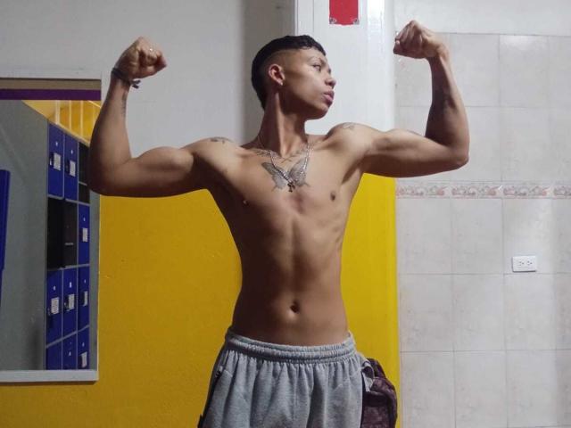 RogerReynolds - Sexe cam en vivo - 22631721