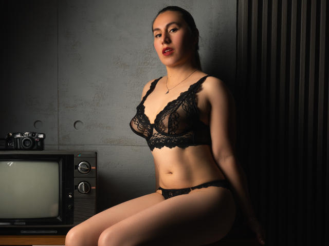 AliceDussan - Porno na żywo i seks kamera - 22641917