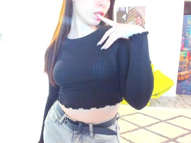 Valissia - פורנו בשידור חי ומצלמת סקס - 22642069