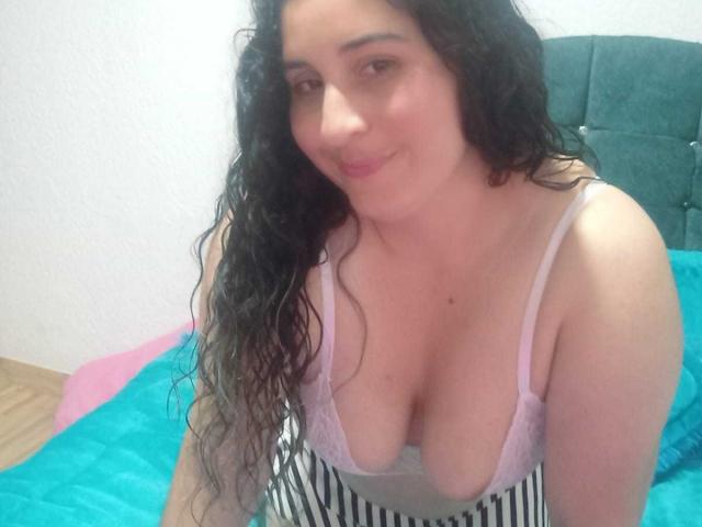 DaiaraSquirt - Camera khiêu dâm &amp; quyến rũ trực tiếp - 22643009