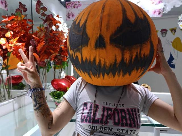 KaylahStendhal - Live Sex Cam - 22644381