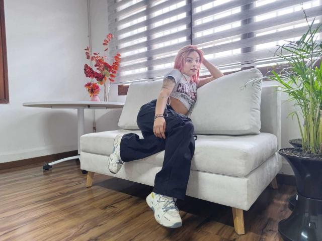 KaylahStendhal - Live porn &amp; sex cam - 22644445