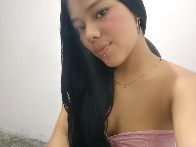 SalmaVitori - Live porn &amp; sex cam - 22650253