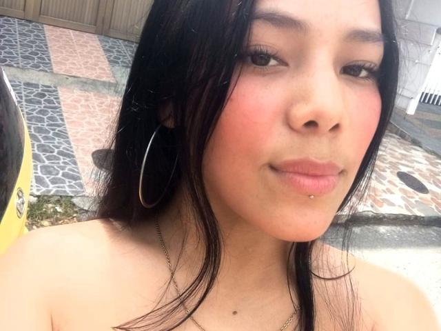 SalmaVitori - ライブポルノ&amp;セックスカム - 22650317