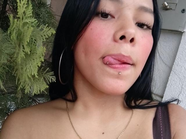 SalmaVitori - Live porn &amp; sex cam - 22650333