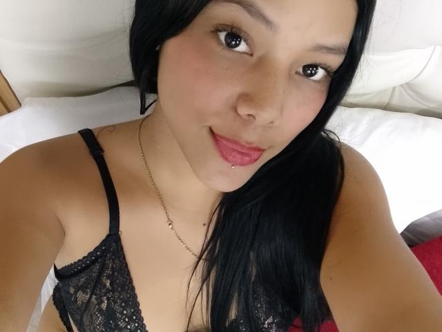 SalmaVitori - Live porn &amp; sex cam - 22650357