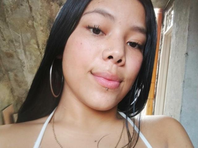 SalmaVitori - Live porn &amp; sex cam - 22650385