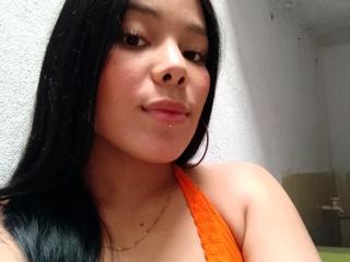 SalmaVitori - Live porn &amp; sex cam - 22650397