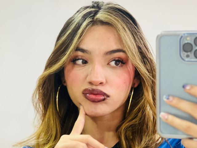 IvyCoxGlad - Live porn &amp; sex cam - 22652421