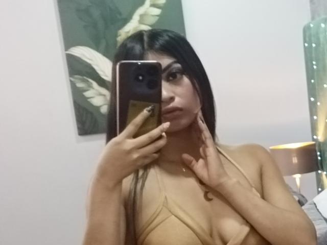 EmmaaRodriguez - Live porn &amp; sex cam - 22654337