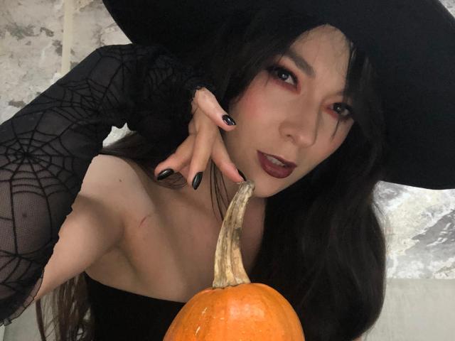 TaniaSanders - Live porn &amp; sex cam - 22654665