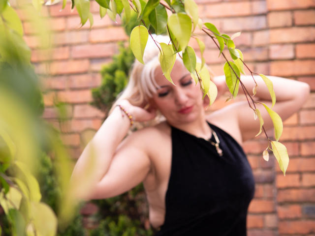 GiuliaAddams - сексуальная веб-камера в реальном времени - 22659305