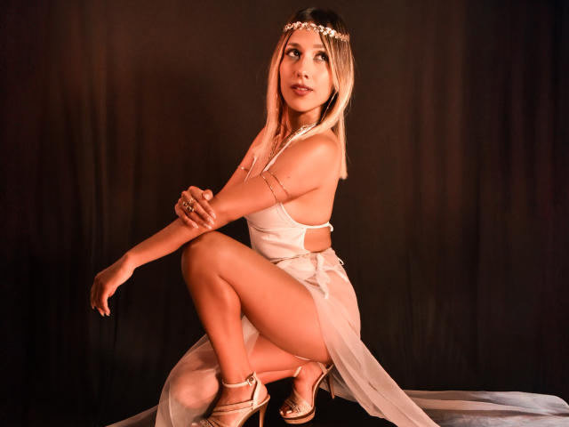 BrianaHarpers - Live sex cam - 22660725