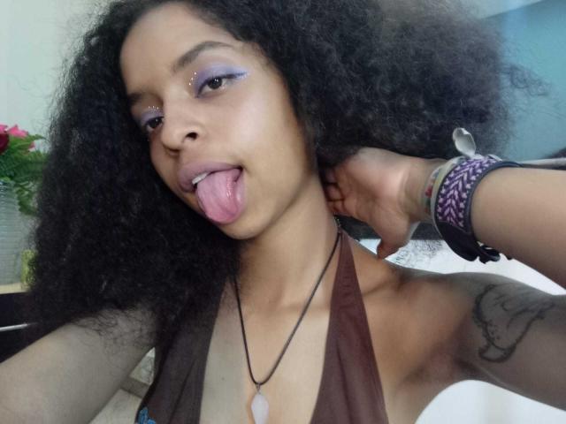 RahiaRobyn - 라이브 포르노 &amp; 섹스 캠 - 22665849