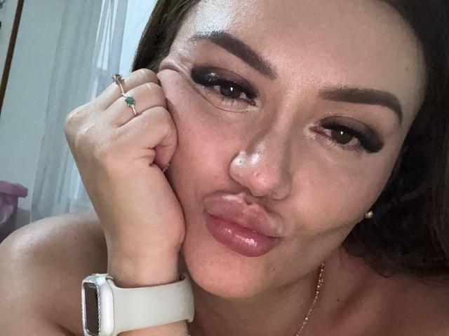 MissAry - Live porn &amp; sex cam - 22673037