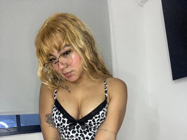 HannaSr - Live porn &amp; sex cam - 22673401