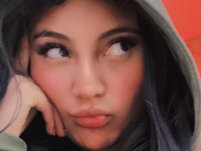 DianaFernandezz - Live porn &amp; sex cam - 22674557