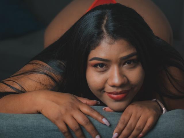PaolaBom - Live Sex Cam - 22675509