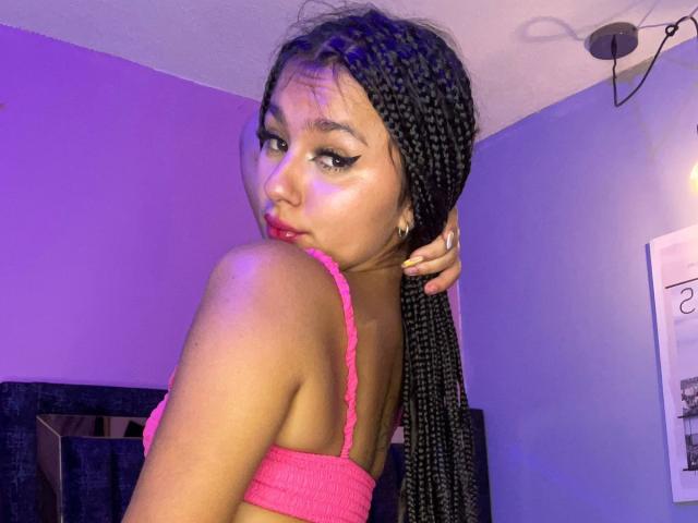 AlessiaFerry - Live porn &amp; sex cam - 22676661