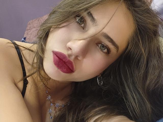 LillyJones - сексуальная веб-камера в реальном времени - 22681425