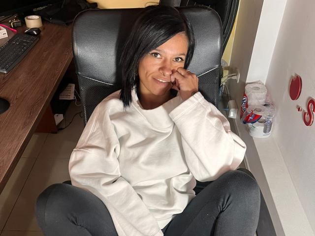 AmelieBlake - Élő pornó és szexkamera - 22688661