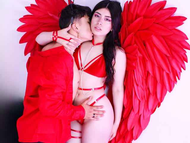 NoahAndRose - Live sex cam - 22692781