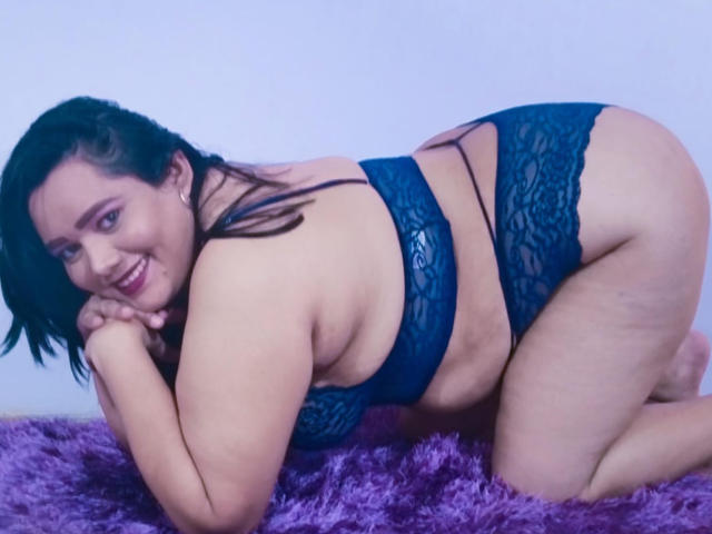 CurvyHorny - сексуальная веб-камера в реальном времени - 22694097