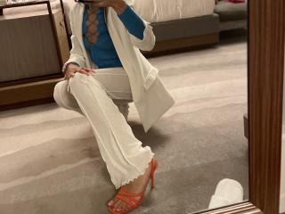 MissFeetParis - Live porn &amp; sex cam - 22694365