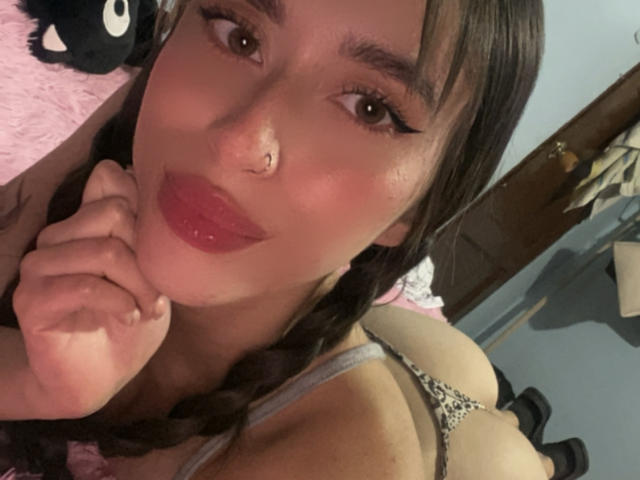 BelleWhatson - Live porn &amp; sex cam - 22694793