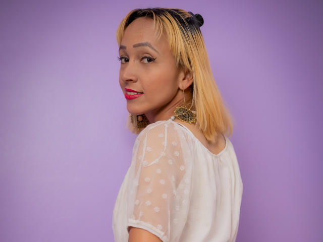 EllieCampbell - Camera khiêu dâm &amp; quyến rũ trực tiếp - 22704389